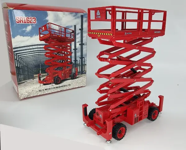 1:30 LGMG 1623 Off-road Scissor Lift Replica - Image 7