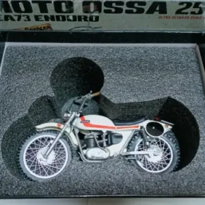 1:12 Scale Moto OSSA 250 A73 Motorcycle Model 32 Se43e108d495c43c5a11d5643abf22876K