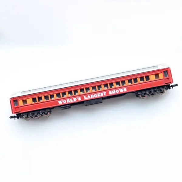 Red Six-Axle N Scale Bus Model for Collection - Image 3