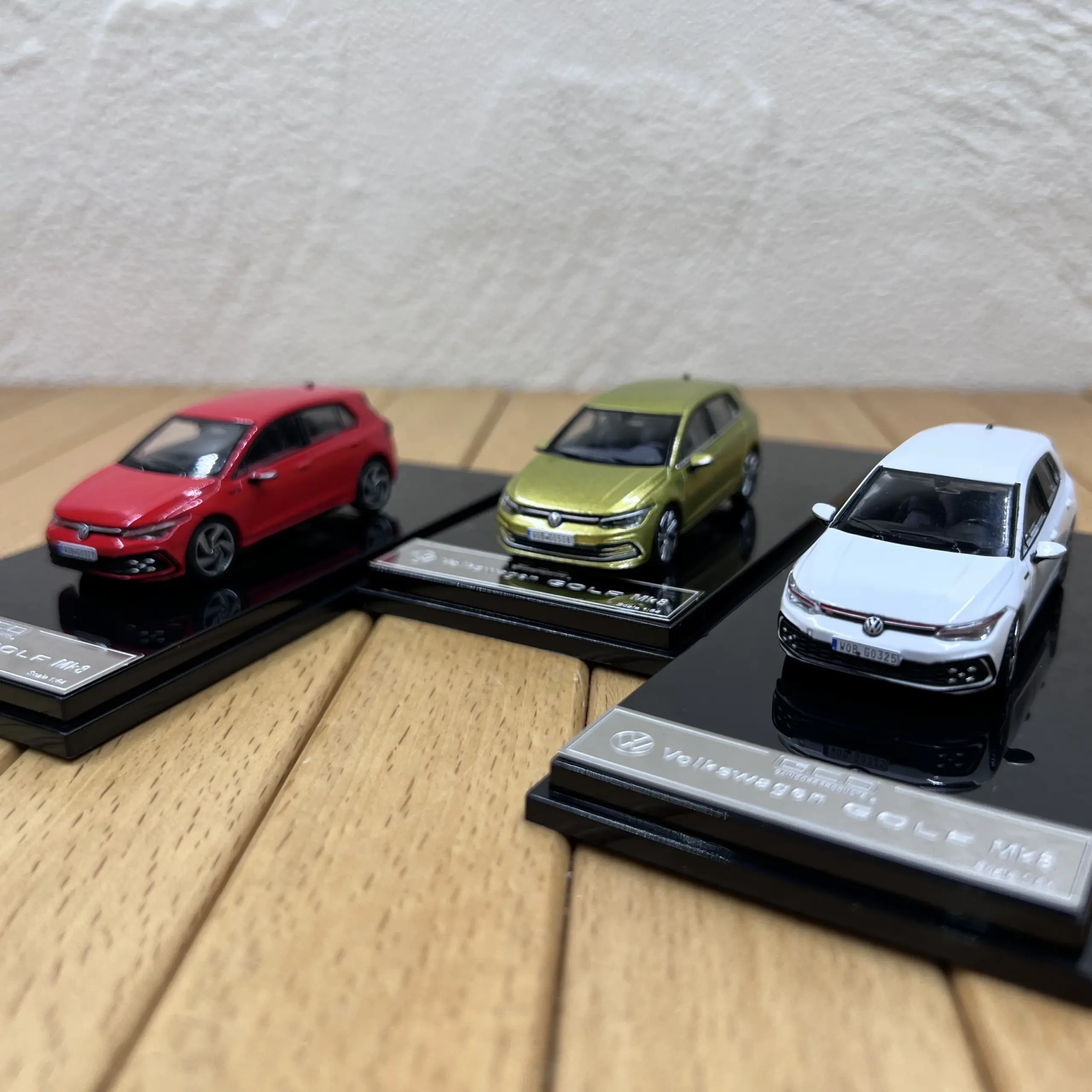 1:64 Scale Diecast Volkswagen Golf GTI Model 5 1:64 Scale Diecast Volkswagen Golf GTI Model - Image 5