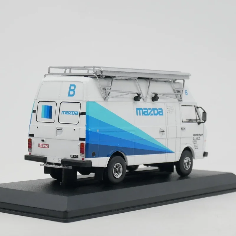 Diecast Volkswagen LT 40 Van Model 1990 4 Diecast Volkswagen LT 40 Van Model 1990 - Image 4