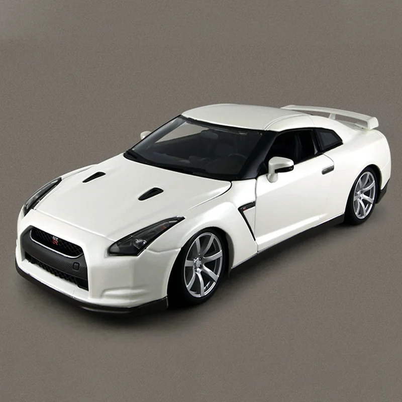 Bburago 1:18 Ferrari FXX K Diecast Model 13 Bburago 1:18 Ferrari FXX K Diecast Model - Image 13