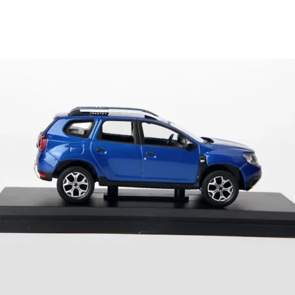 Diecast 1:43 Duster 2020 SUV Model Blue - Image 5
