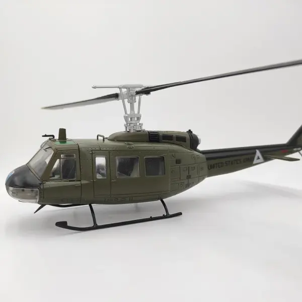 Diecast 1/48 Scale Military UH-1H Huey Model - Image 3