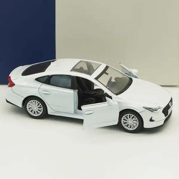 1:38 Scale SONATA Ten Generation Alloy Car Model - Image 3