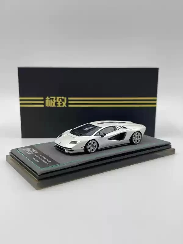 Extreme Club 1:64 Lamborghini Countach LP800-4 Resin Miniature 13 Extreme Club 1:64 Lamborghini Countach LP800-4 Resin Miniature - Image 13