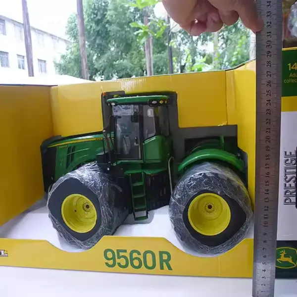 ERTL 1:16 Scale John Deere 9560R Model - Image 3