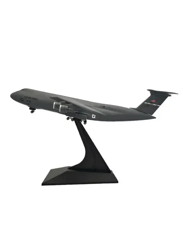 Diecast 1:400 Lockheed C-5 Galaxy Model - Image 7