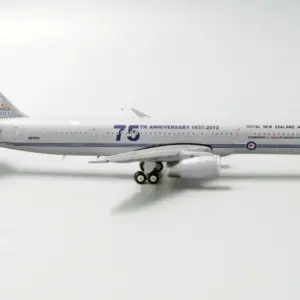1/400 NZ Royal Air Force B757-200 Model Aircraft 11 Seddbbd2bacb746b9a7b2bcfa97be9f66q