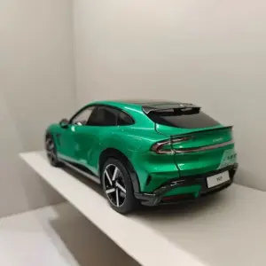 Xiaomi YU7 Jewel Green Titanium Alloy SUV Model 1:18 Scale 800V Medium Large Pure Electric Officially Licensed Collector's Toy 20 Sef82be72d4df474d99aaa6851d409c0aU