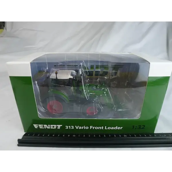 Diecast Fendt 313 Vario Front Loader Model - Image 6