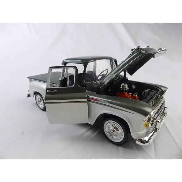 SpecCast 1:25 Scale Chevy Pickup Model - Image 4