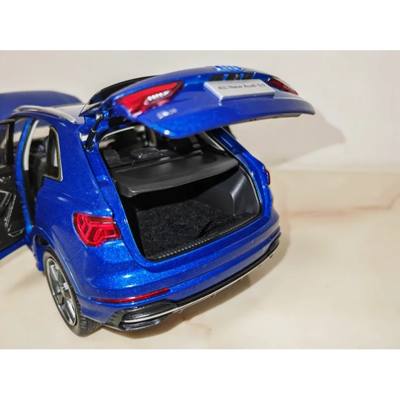 Diecast FAW Q3 SUV 1:18 Model Collection 6 Diecast FAW Q3 SUV 1:18 Model Collection - Image 6