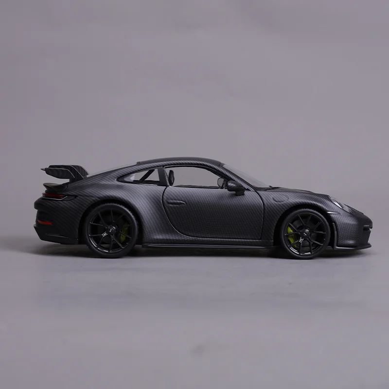 Limited Edition Bburago 1:18 Porsche 911 Gt3 Model 4 Limited Edition Bburago 1:18 Porsche 911 Gt3 Model - Image 4