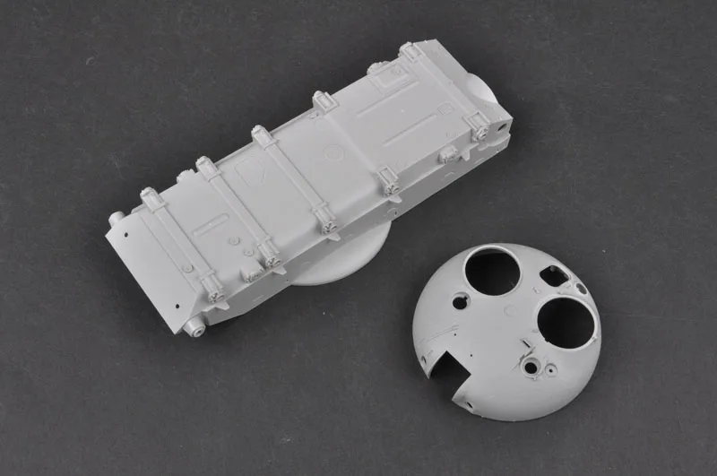 Russian T-62 BDD Tank Model Kit 1:35 Scale 10 Russian T-62 BDD Tank Model Kit 1:35 Scale - Image 10