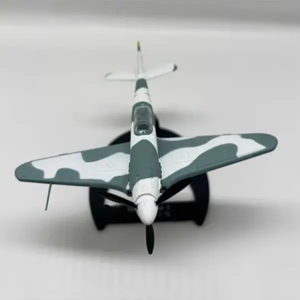 Diecast Yak-3 Fighter Model 1:72 Scale Collectible - Image 2