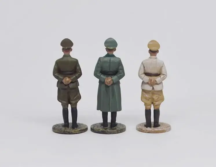 EM001 1/72 German Commanders Set of 3 Alloy Figurines 3 EM001 1/72 German Commanders Set of 3 Alloy Figurines - Image 3