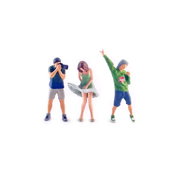 1:64 Scale Mini Figures Set of Three Dolls - Image 9
