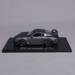 Limited Edition Bburago 1:18 Porsche 911 Gt3 Model 16 Sfb5a7a0160374ea0ba604abab0663307M