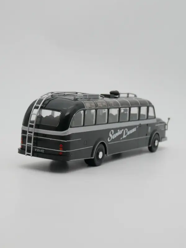 Diecast Ixo 1:43 Scale Vintage Krupp Bus Model - Image 3