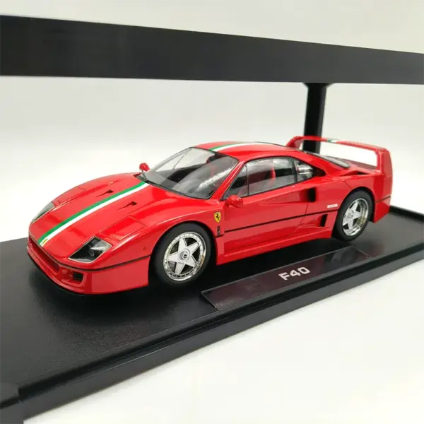 HYINUO 1:18 Scale F40 Red Diecast Car Model - Image 4