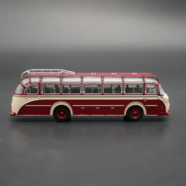Diecast Henschel HS 100N Bus Model 1:72 Scale - Image 5