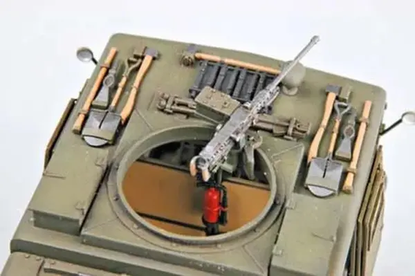 US M4 High Speed Tractor Model Kit 1/35 Scale - Image 6