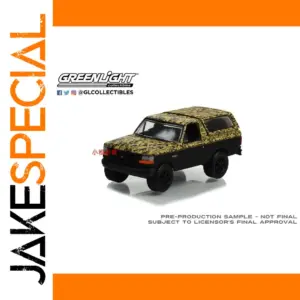 Greenlight 1:64 SUV Diecast Camouflage Model