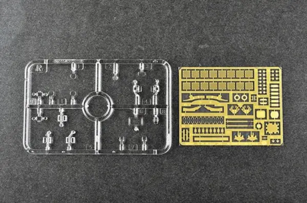 Soviet Object 292 Tank Model Kit 1/35 - Image 16