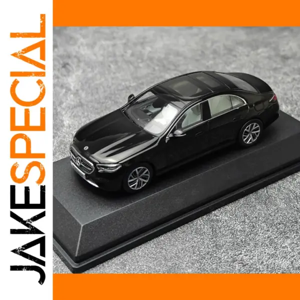 1:43 Scale Alloy E450 W214 Car Model