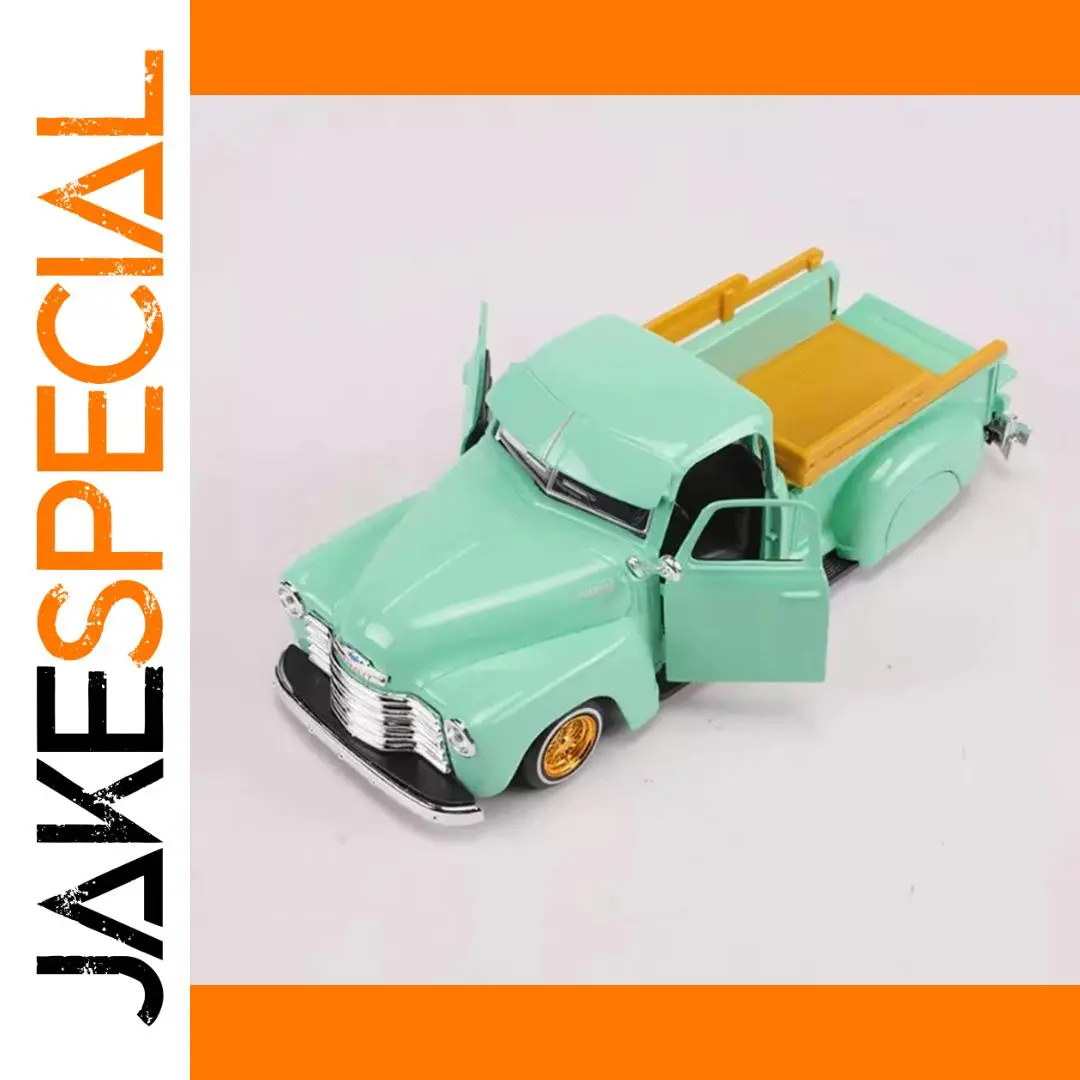 Maisto 1:25 Scale 1950 Chevrolet Corvette Model 1 Maisto 1:25 Scale 1950 Chevrolet Corvette Model