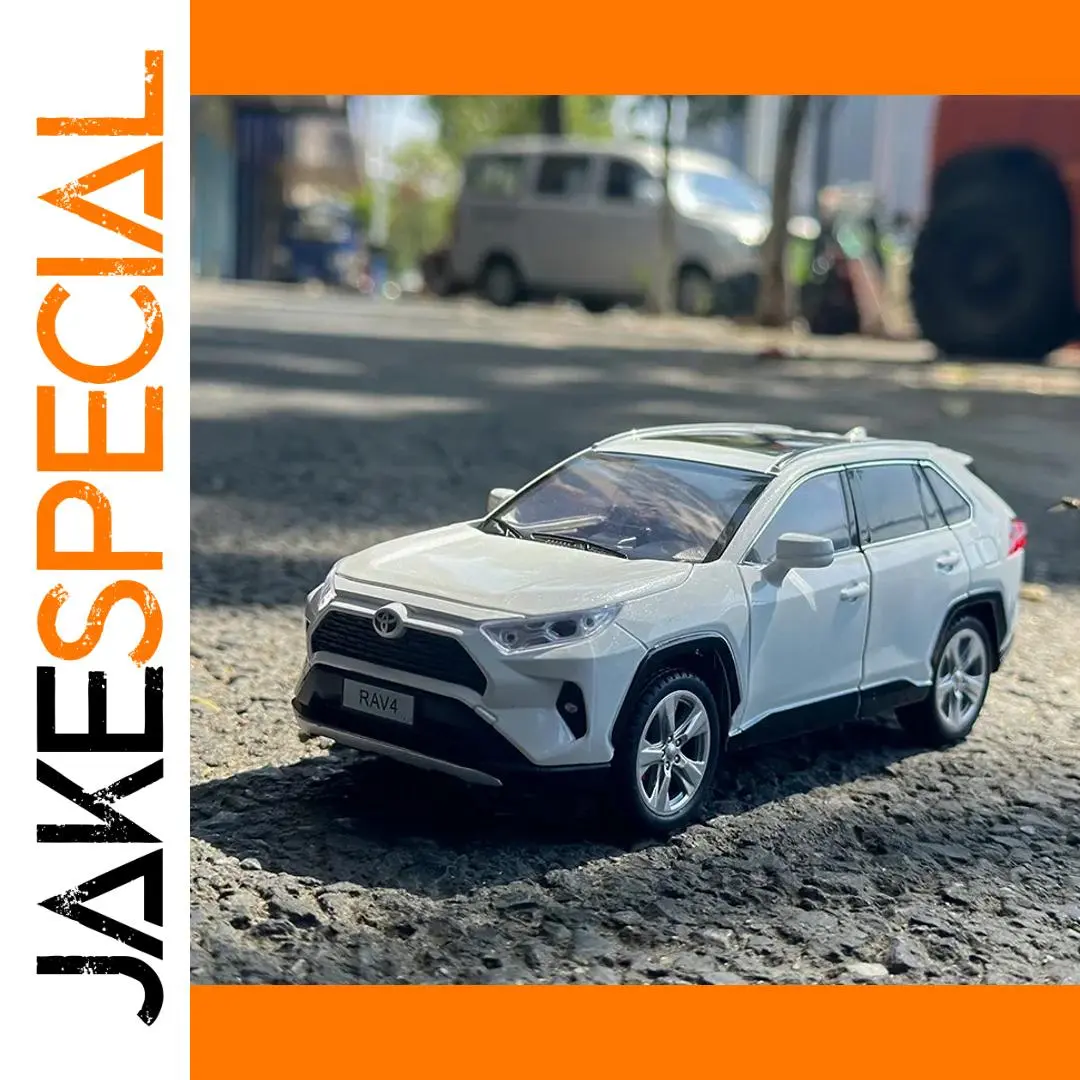 1:24 Scale White Toyota RAV4 Diecast Model 1 1:24 Scale White Toyota RAV4 Diecast Model