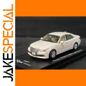 Toyota Crown Hybrid Royal 1:43 Resin Model