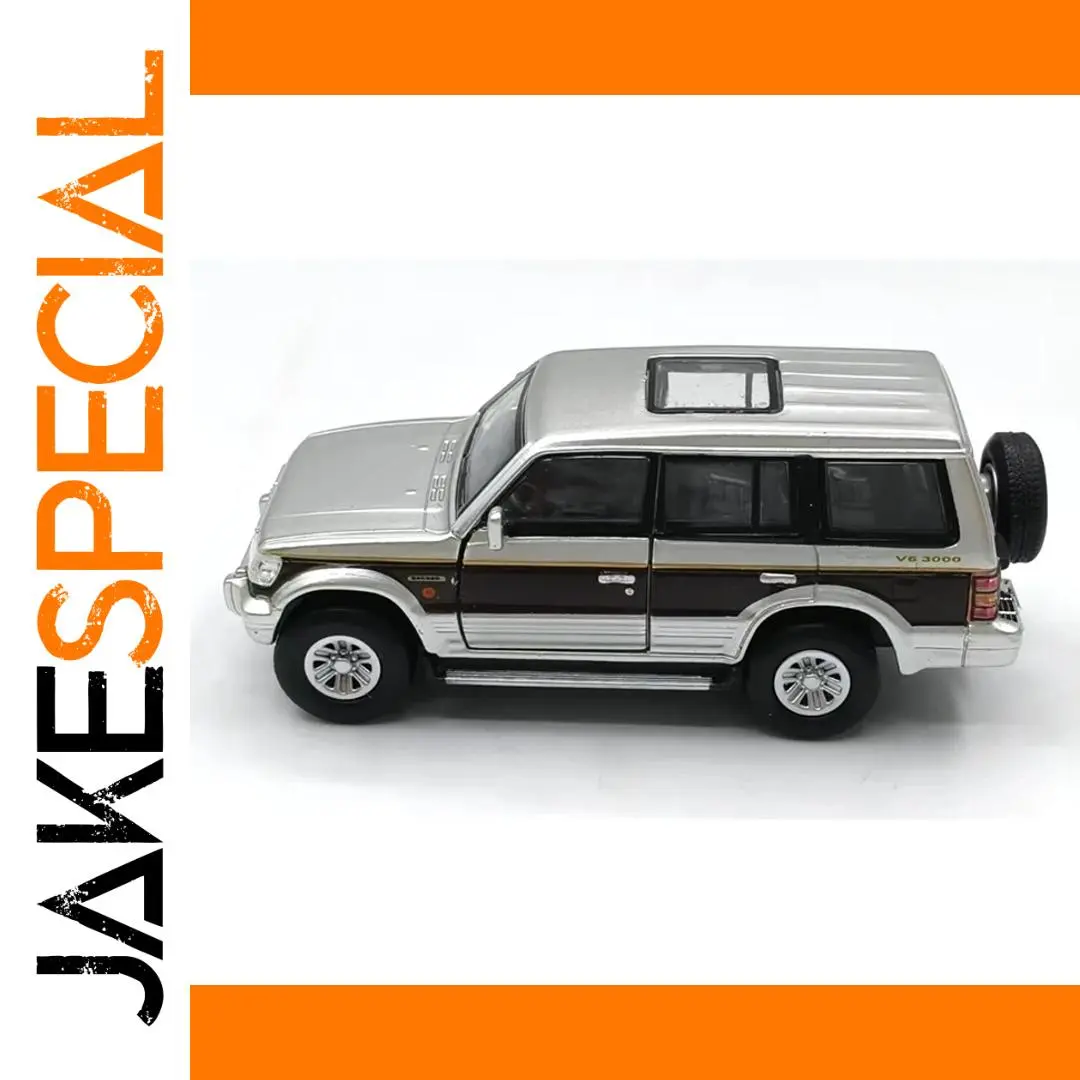 Diecast 1:64 Pajero Off-Road Car Model 1 Diecast 1:64 Pajero Off-Road Car Model