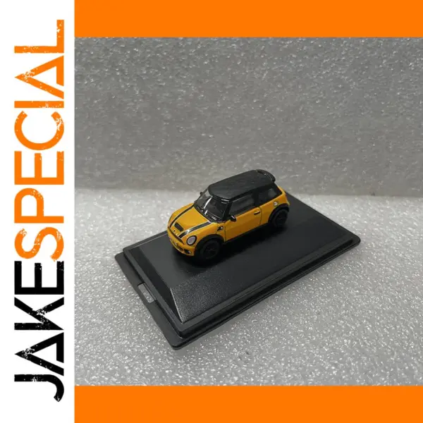 Die-Cast Mini Cooper 1:76 Scale Model