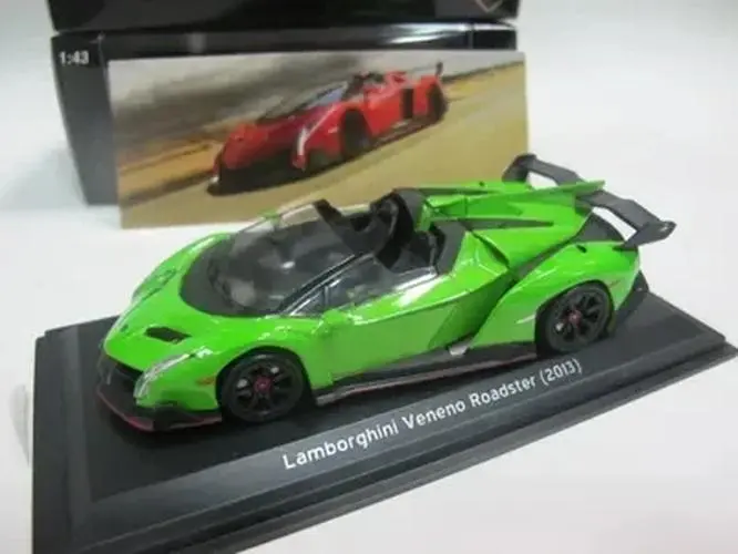 1:43 Veneno Roadster 2013 Diecast Model Car 4 1:43 Veneno Roadster 2013 Diecast Model Car - Image 4