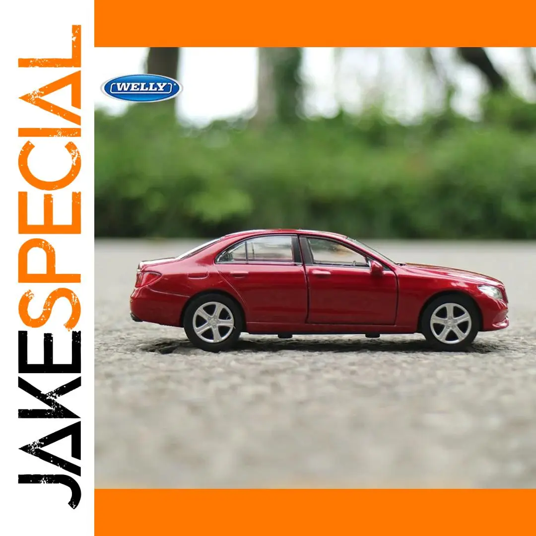 WELLY 1:36 Red Mercedes-Benz Die-Cast Model 1 WELLY 1:36 Red Mercedes-Benz Die-Cast Model