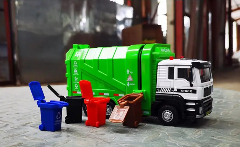 1:50 Scale Vintage Green Garbage Sanitation Truck 3 1:50 Scale Vintage Green Garbage Sanitation Truck - Image 3