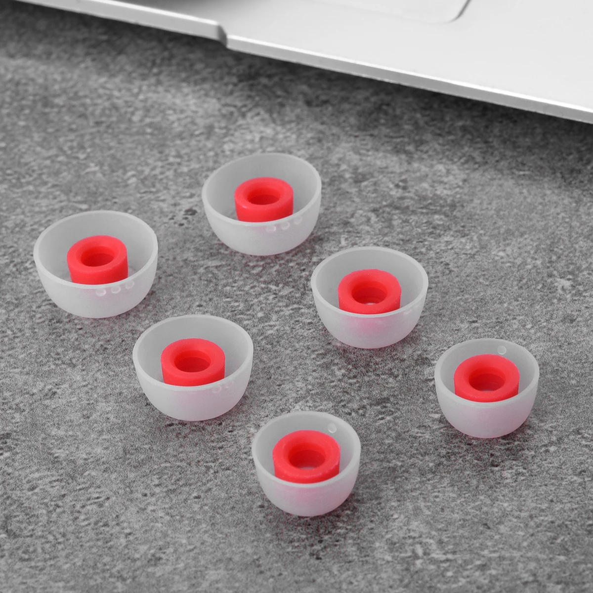 Set of 6 Silicone Ear Tips for In-Ear Headphones 7 Set of 6 Silicone Ear Tips for In-Ear Headphones - Image 7
