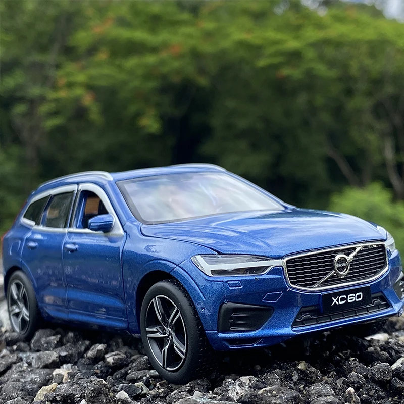 1:32 Volvo XC60 XC90 Diecast Alloy Car Model 8 1:32 Volvo XC60 XC90 Diecast Alloy Car Model - Image 8