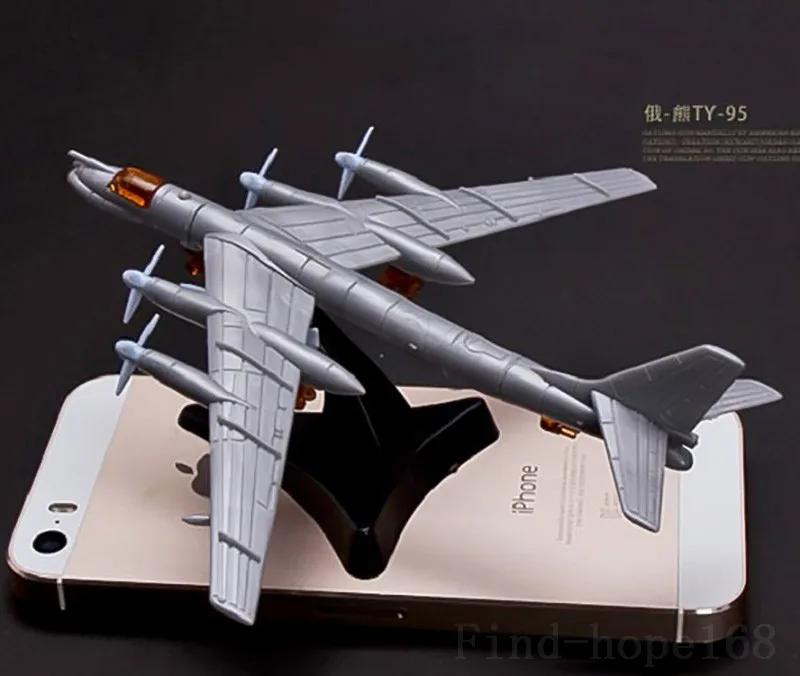 TU-95 Bomber TY-95 Model 1:160 Scale Assembly 3 TU-95 Bomber TY-95 Model 1:160 Scale Assembly - Image 3