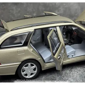 1/18 Scale Benz C-Class T-Model Diecast Model 37 S0168e966046b4f92bd71c5de8a3a004bz