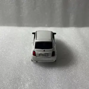 Fiat 500 1/43 Scale Diecast Model in White 9 S01f52b3e32ee4fbda9723ce5c332bdaaG