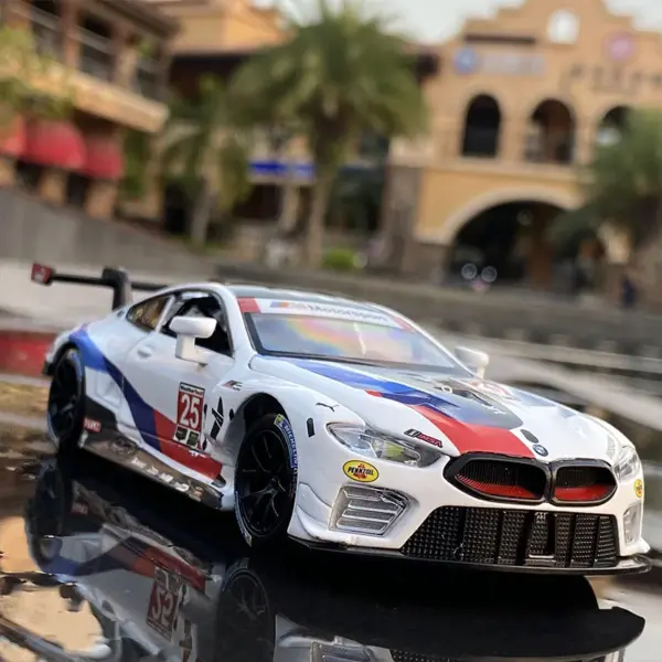 1:32 Scale Bentley Continental GT3 Diecast Model - Image 8