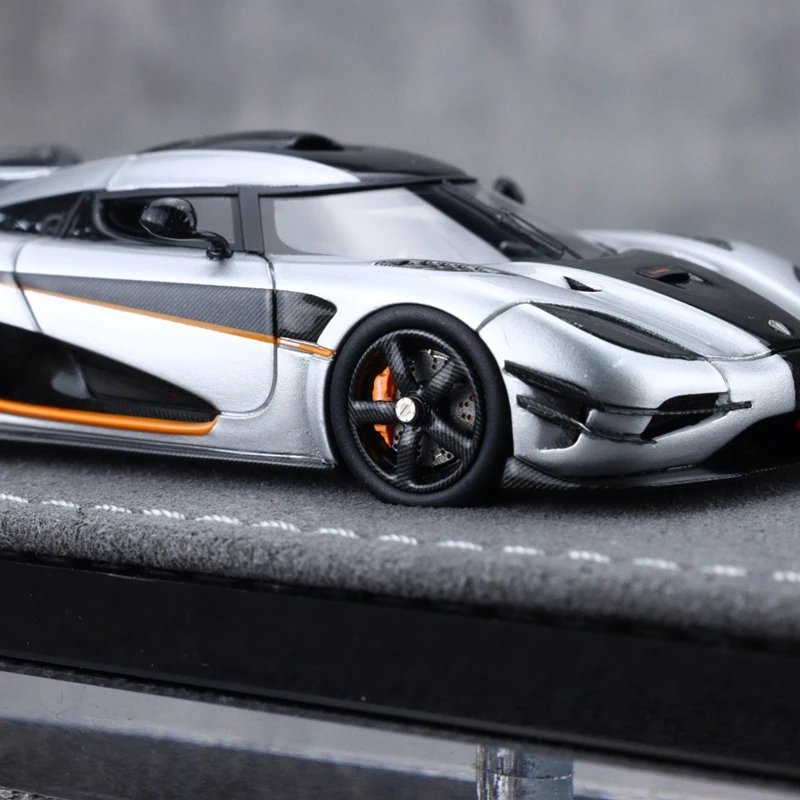 1:64 Koenigsegg One:1 Model by TOMICA 20 1:64 Koenigsegg One:1 Model by TOMICA - Image 20