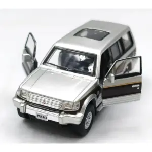 Diecast 1:64 Pajero Off-Road Car Model 11 S024882d3090b4435959f8c448d222482D