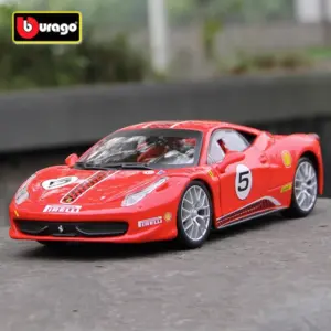 Bburago 1:24 Ferrari 458 Challenge Model Car