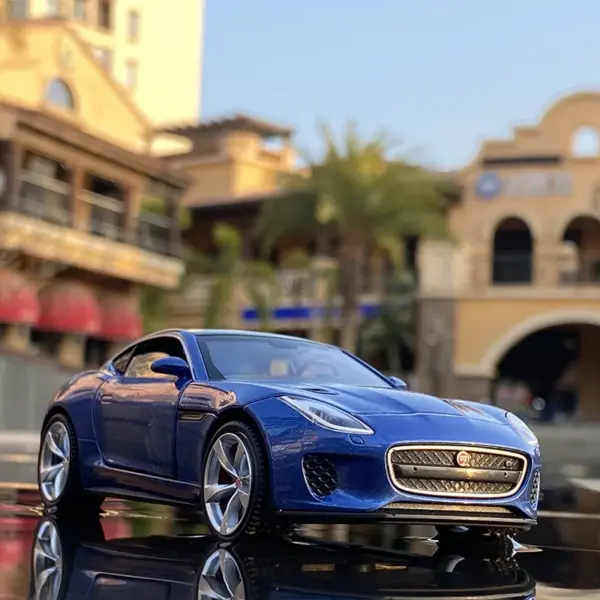 1:32 Pink Jaguar F-Type Coupe Alloy Model - Image 6