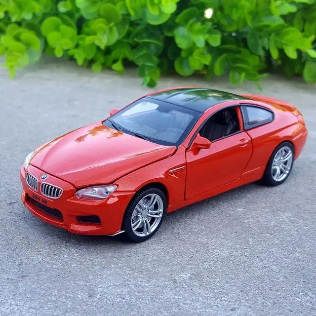 BMW M6 1:32 Scale Alloy Die-Cast Model 8 BMW M6 1:32 Scale Alloy Die-Cast Model - Image 8