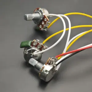 Loaded HSH Pickguard for Fender Stratocaster 9 S09f3758e56814b12b533288146cb4e38s